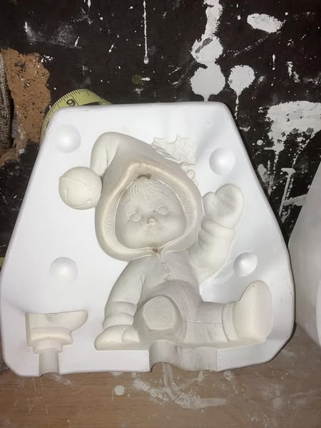 Donas D815 Sweet Tot Girl Waving Christmas Ceramic Casting Mold lot# Tb2