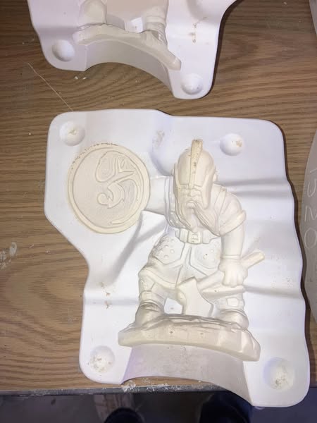Gare 2447 Dragon Warrior Ceramic Casting Mold lotGO
