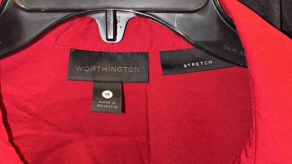Worthington size 14 stretch Red button up collar shirt, long sleeve