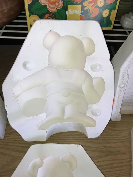 Clay Magic 1753 Bear Football Player Ceramic Casting Mold lot# IC