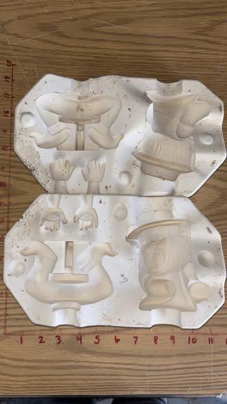 Piano playing Pinewood elf Donna 1033 Ceramic Slip Casting Mold