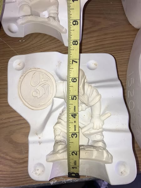 Gare 2447 Dragon Warrior Ceramic Casting Mold lotGO