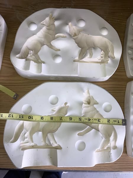 CPI 3526 Wolves Ceramic Casting Mold lotET