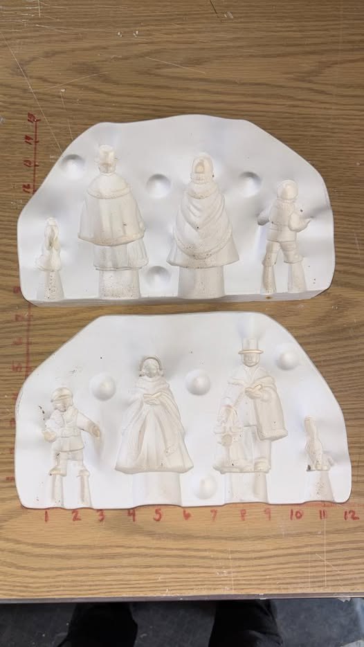 Caroling family with howling dog Maker: Ceramichrome 1925 Ceramic Slip Casting Plaster Mold