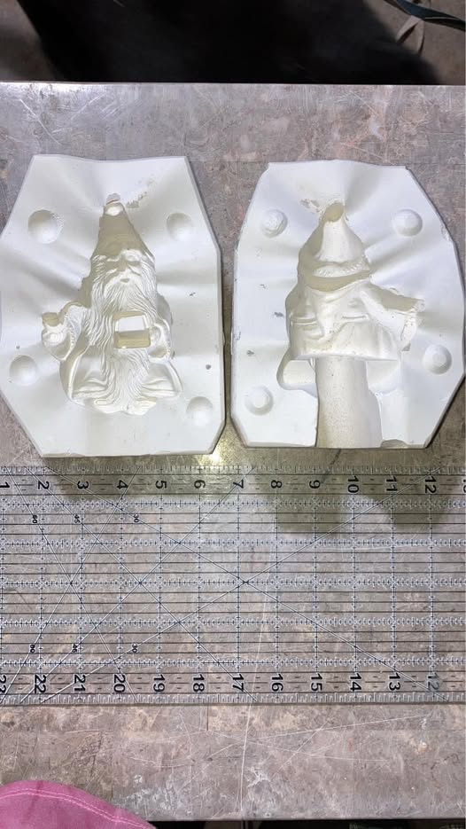 Facebook Imaginary wizard sill sitter Duncan 1010