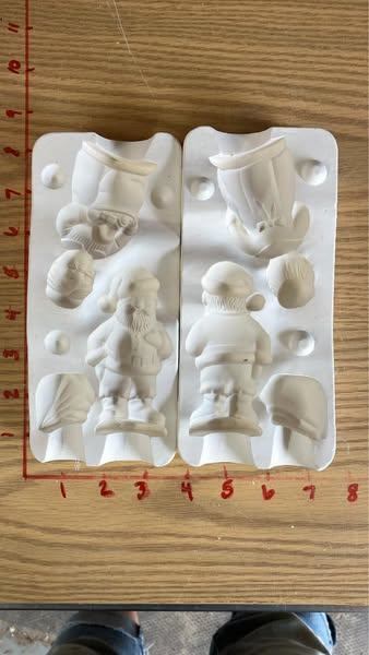 FREE GENERAL SHIPPING Santa and Miss Claus Duncan 994