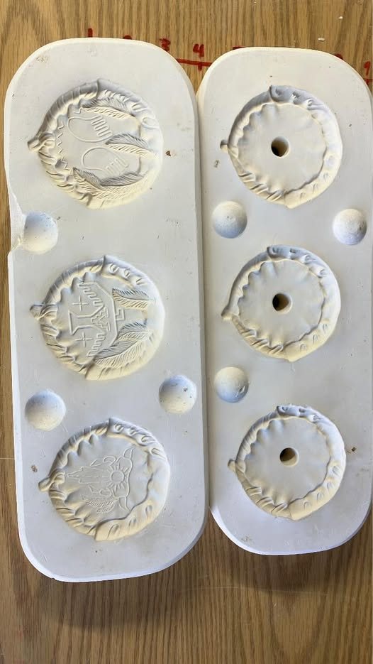 🛡️ Shield Ornament #2440 (T) Ceramic Slip Casting Mold