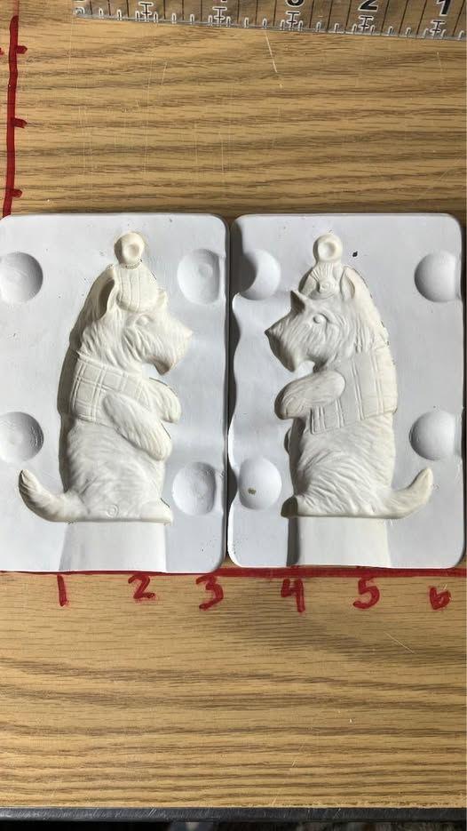 🐶 Sitting Dog Ornament 🏷️ Alberta’s #A-463 (T) 🎨 Ceramic Slip Casting Mold