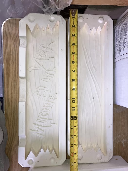 Donas 1554 Welcome to Our Nest Sign lot# MT Ceramic Casting Mold