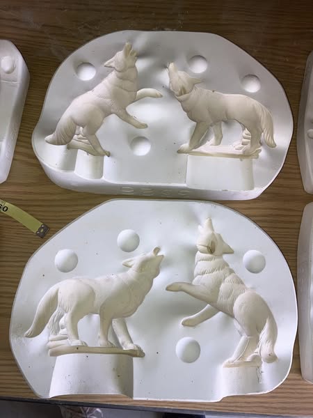 CPI 3526 Wolves Ceramic Casting Mold lotET