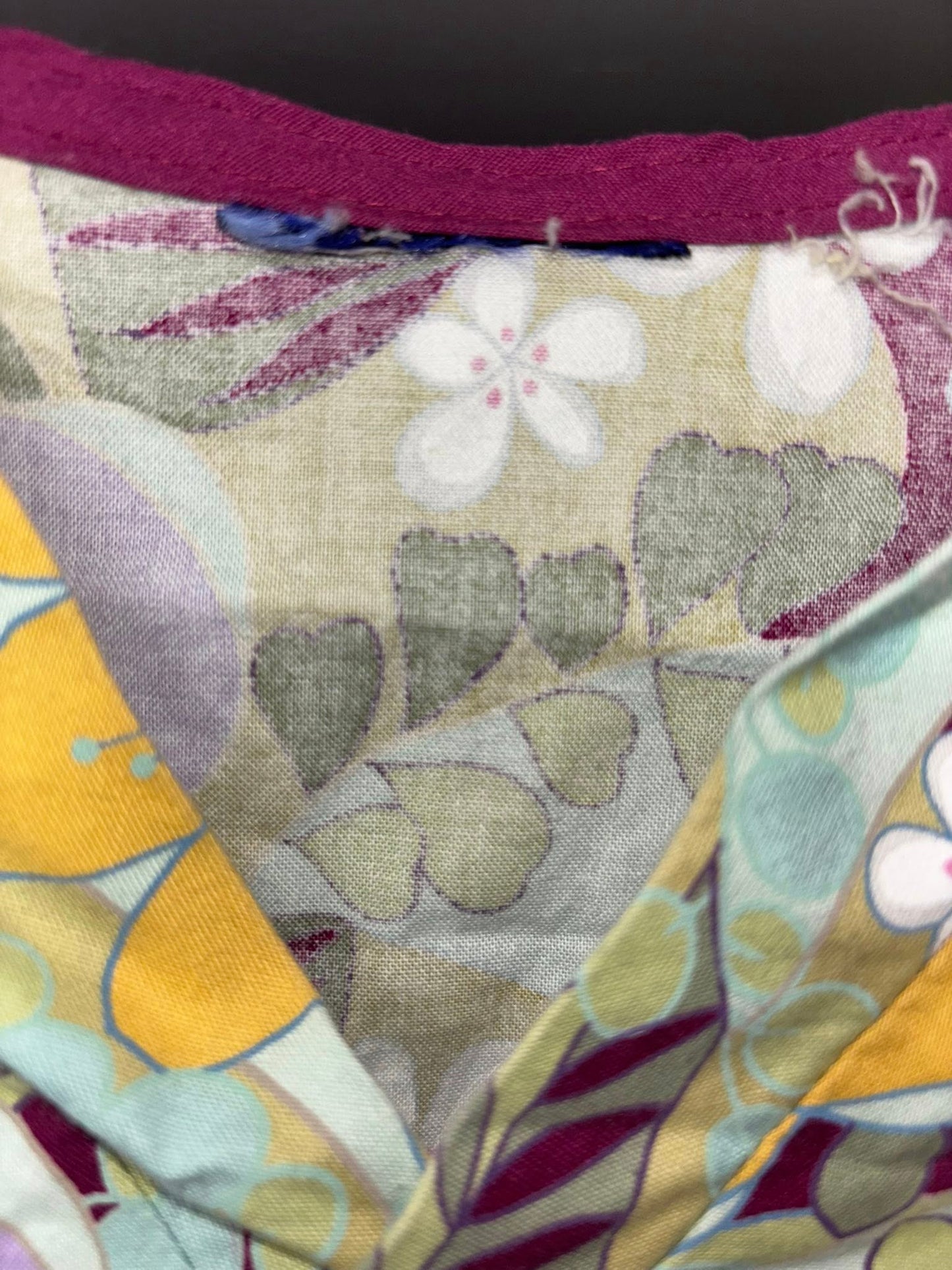 🩺 Gently Used Scrub Top Size Large