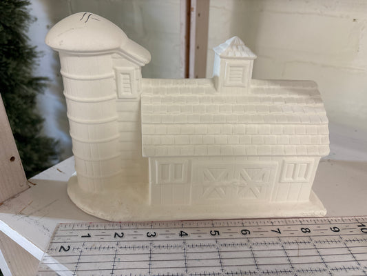 Barn and silo single piece