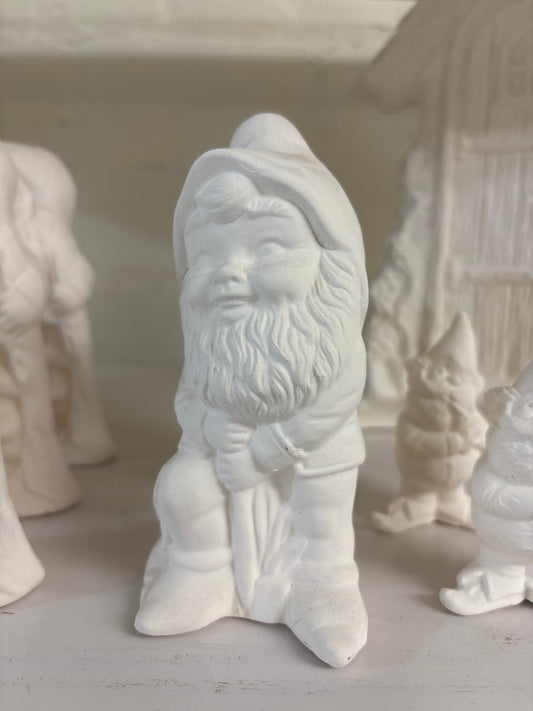 Gnome with shovel