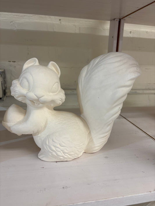 Squirrel holding nut