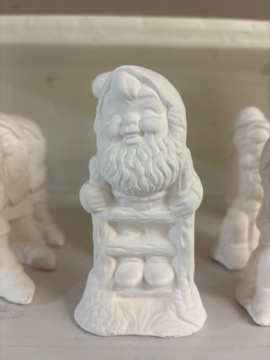 Gnome, climbing ladder