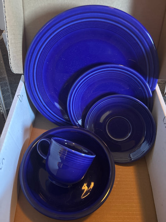 Fiesta Ware 5-Piece Place Setting – Cobalt Blue – Retired Color