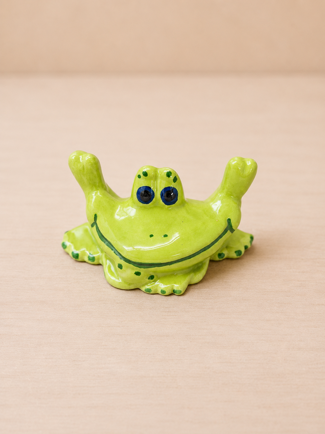 Little green frog ceramic decor