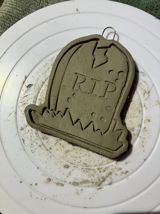 R.I.P Gravestone Halloween Charms Ornaments 10 piece (s41) Unpainted Party Favorites Ready to Paint Ceramics